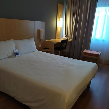 Ibis Girona Hotel Eksteriør billede